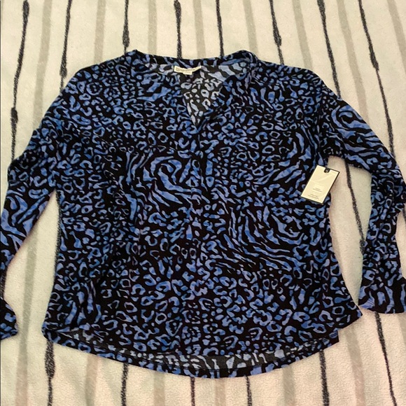 Dana Buchman Blue and Black Animal Print Women's Top - Picture 1 of 5